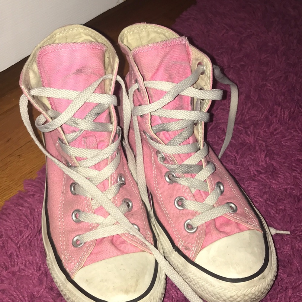 PINK HIGH TOP CONVERSE GOOD CONDITION